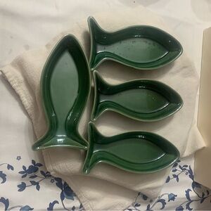 Elegant Green Fish-Shaped Ceramic Plates